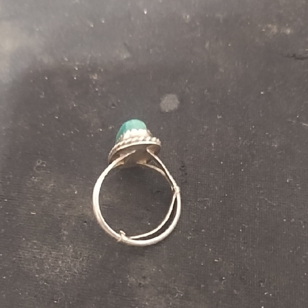 Unsigned Native American Style Ring - image 4